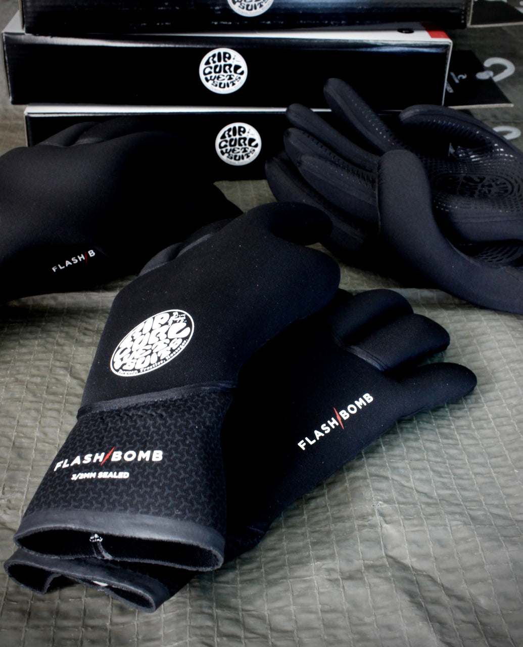 新品 SURFGRIP グローブ 黒 M 裏起毛 防寒 サーフグリップ 新品